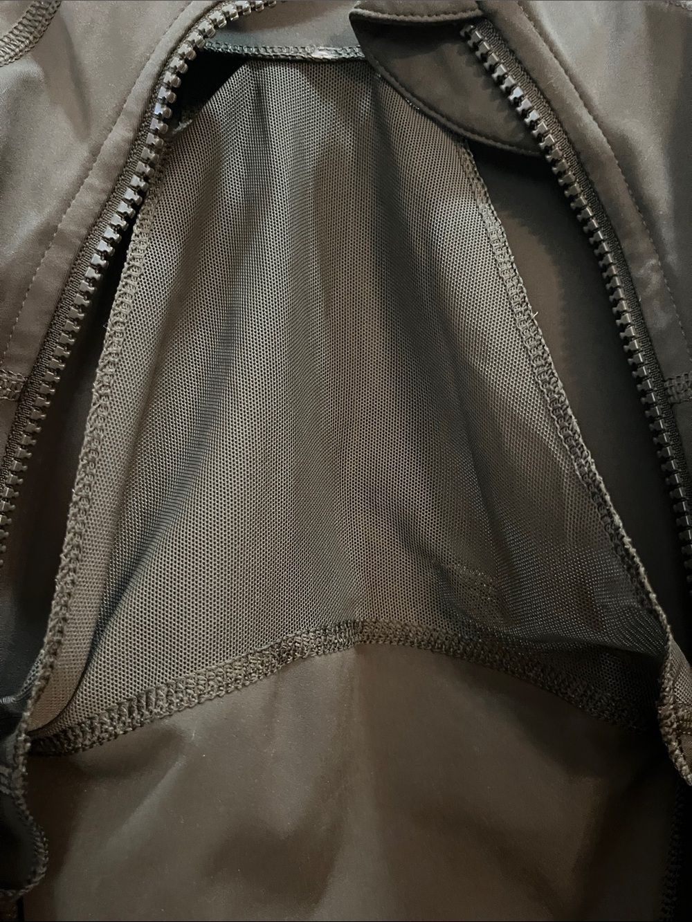 Lululemon Define Jacket with Nulu material Olive Green size 6 - Picture 10 of 10